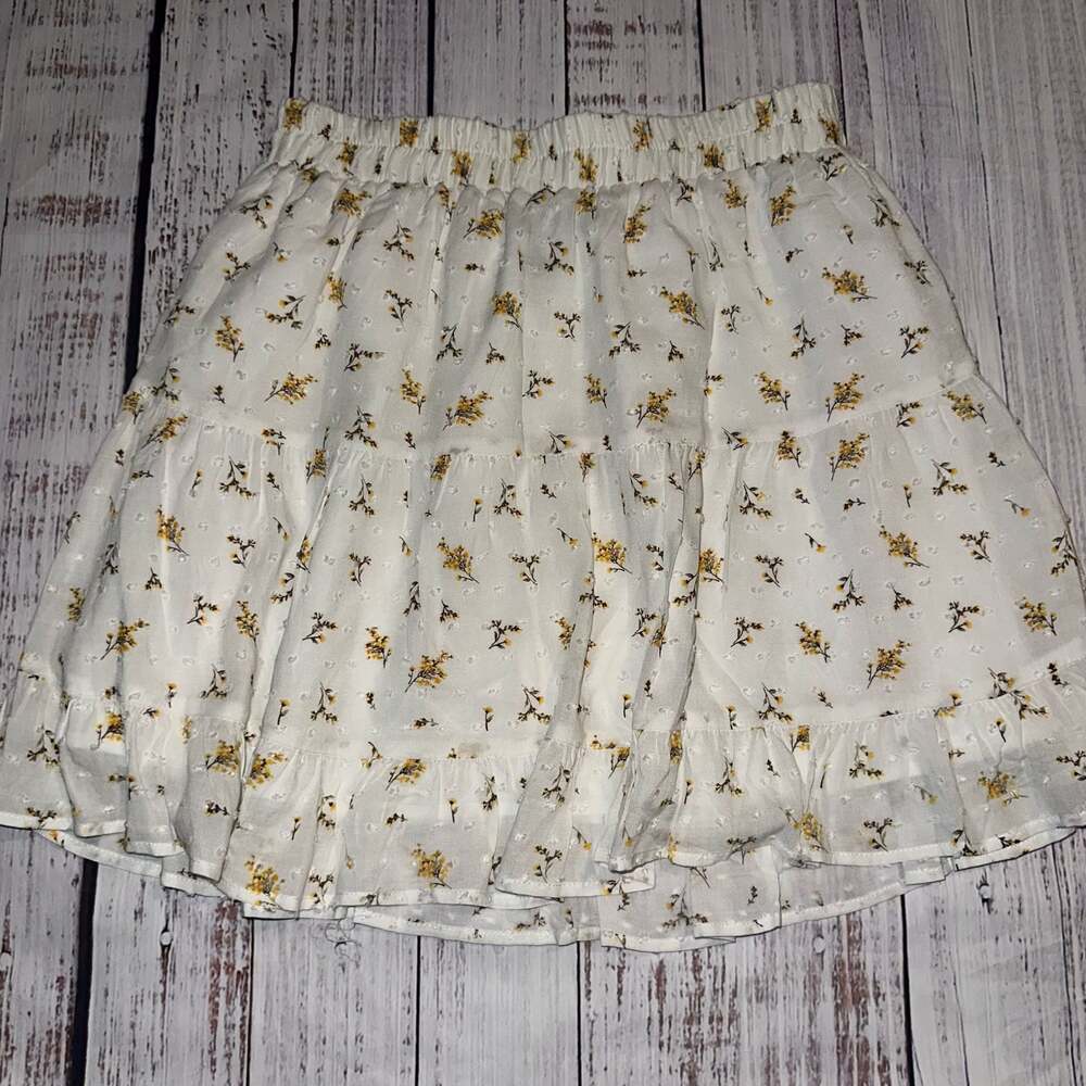 Forever 21 White Floral Ruffle Tiered Coquette Smocked Mini Skirt-S